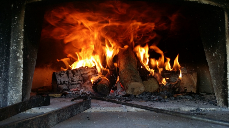 pizzeria-RAMATUELLE-min_wood-fired-oven-1960099